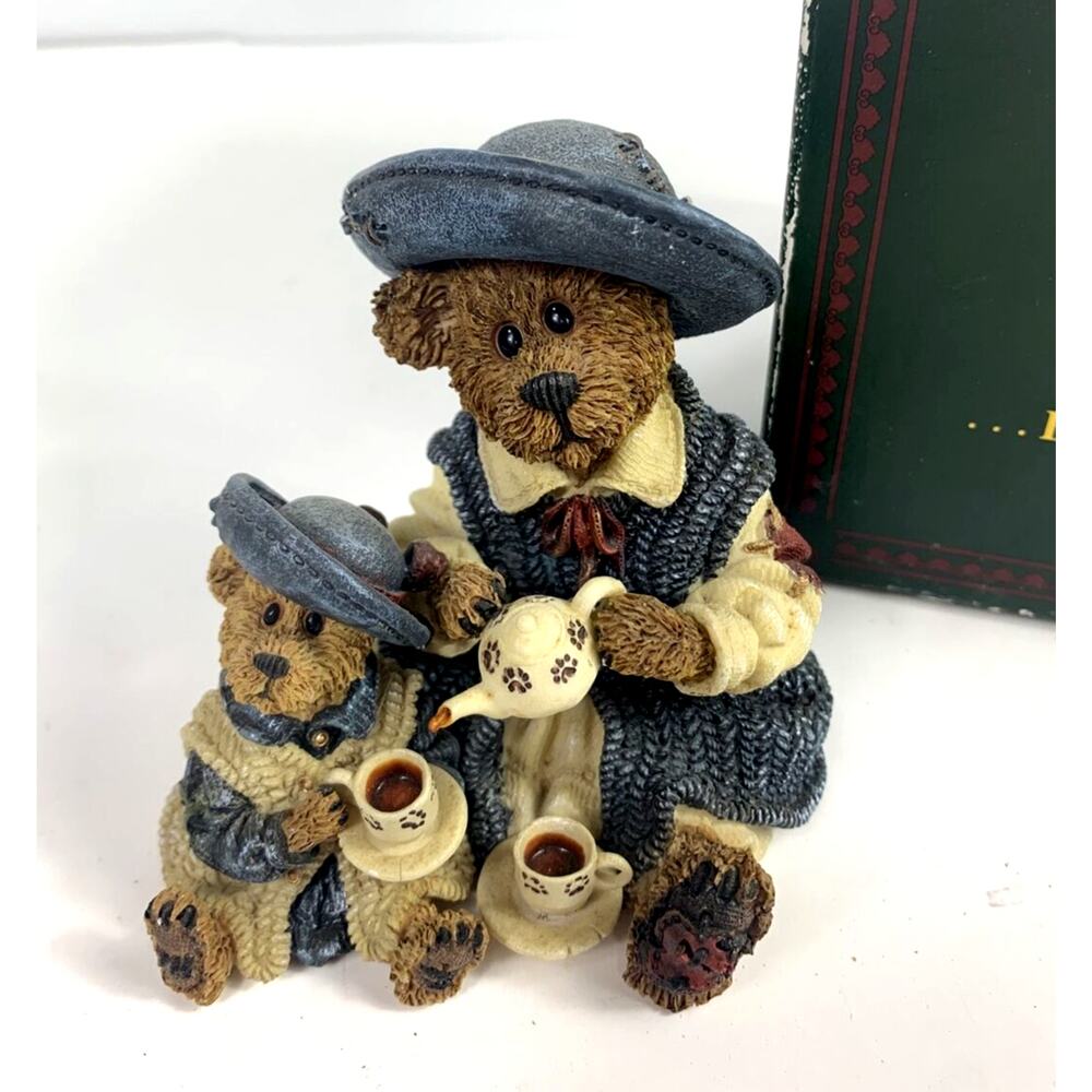 Boyds Bears Berriweather Fine Cup of Tea Catherine & Caitlin 1993 Figure Cottage